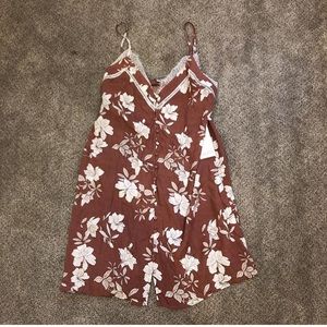 Brand New Tobi Floral Dress
